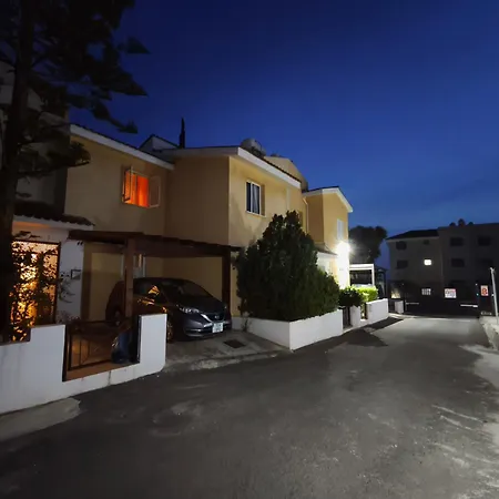 Azure Danaos Seafront Apartament *